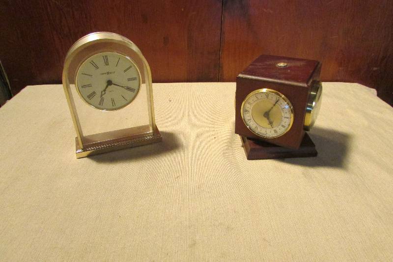 lot 32 image: Howard Miller Clock Clock Weatherstation