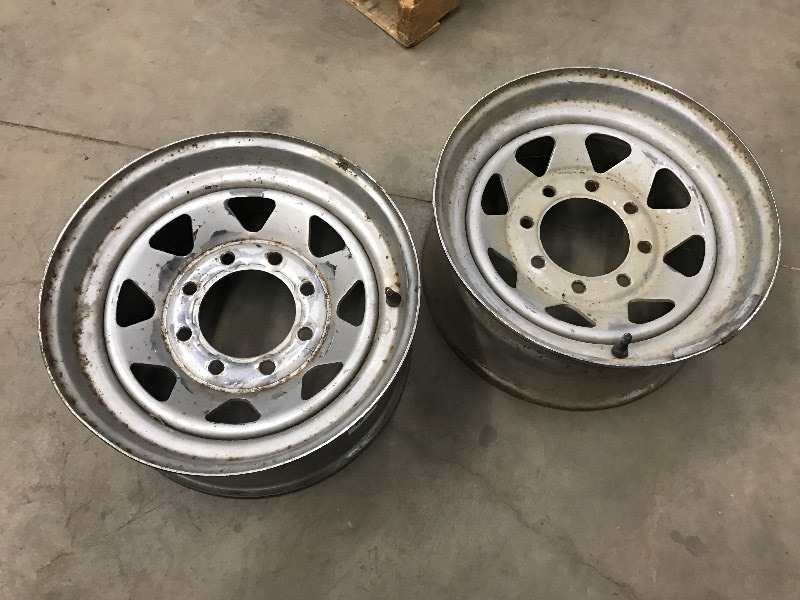 lot 13 image: (2) GM 8-Lug 16 Wheels ...