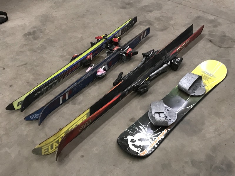 lot 47 image: Lot Of (3) Pairs Of Downhill Skis &...