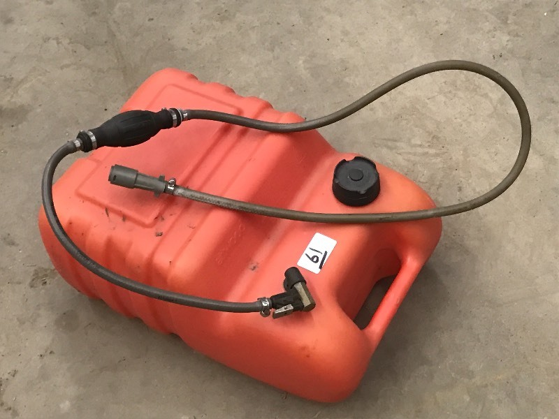 lot 61 image: Attwood 6-Gallon Plastic Fuel Tank ...