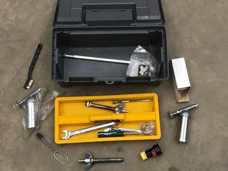 lot 70 image: Plastic Toolbox Full Of Pneumatic T...