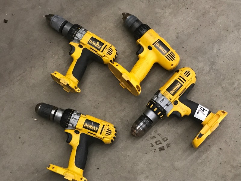 lot 74 image: Lot Of (4) DeWalt Cordless DrillDr...