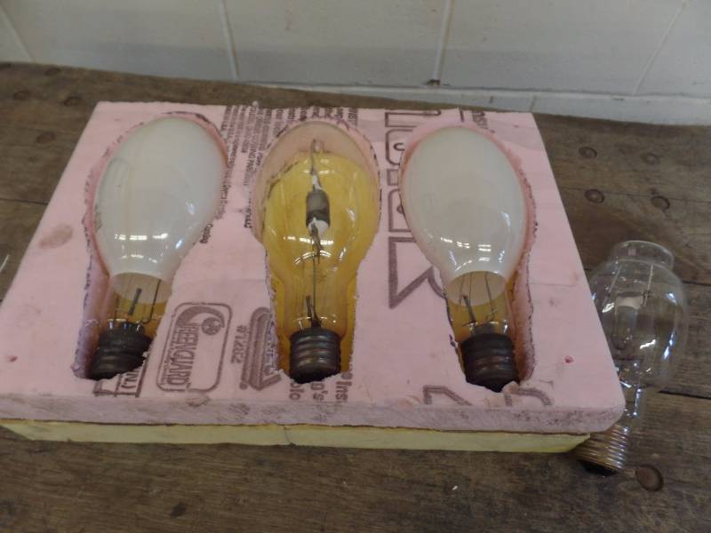 220 Volt Bulbs