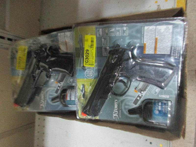 2 Beretta air soft guns