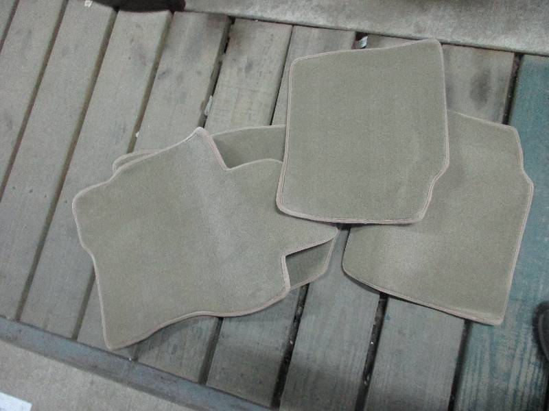 set of floor mats 2 front 2 rear