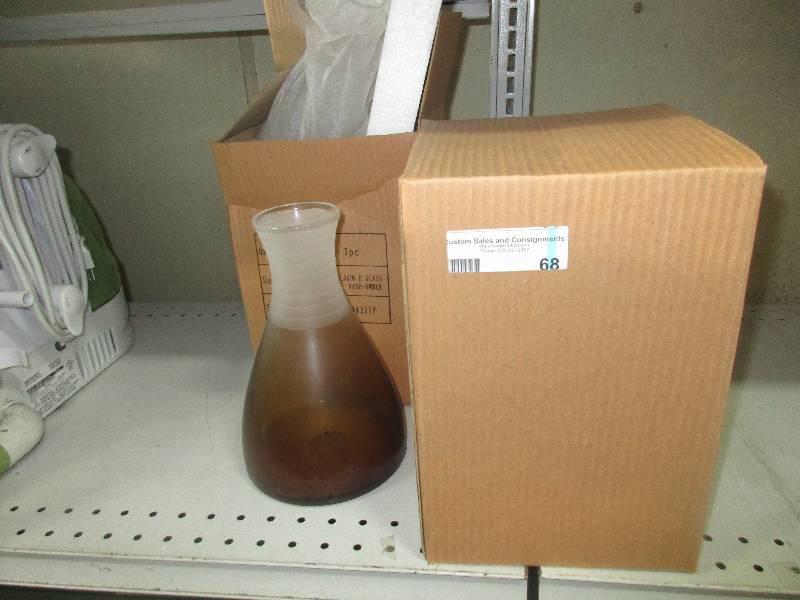 2 amber colored vases