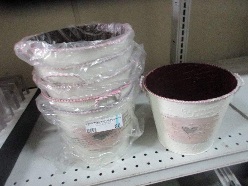 6  decorative heart buckets