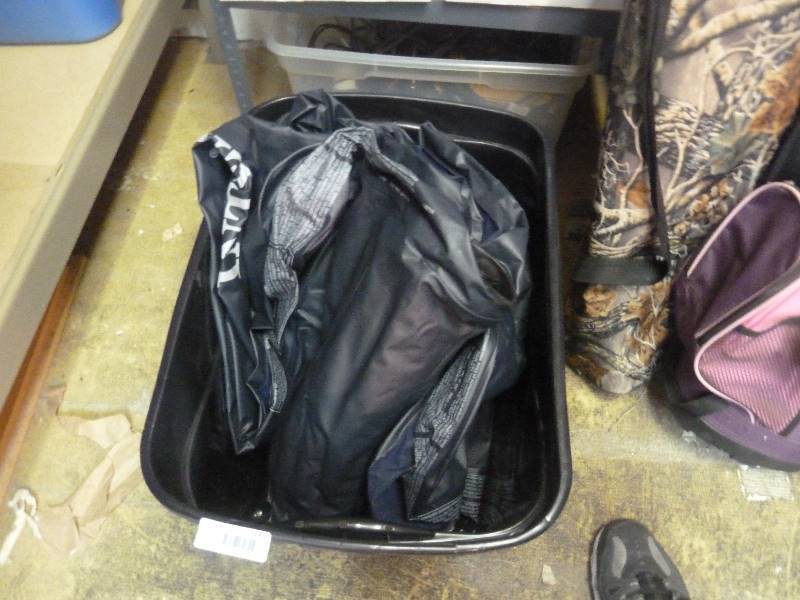 lot 143 image: Air Mattresses in Tote