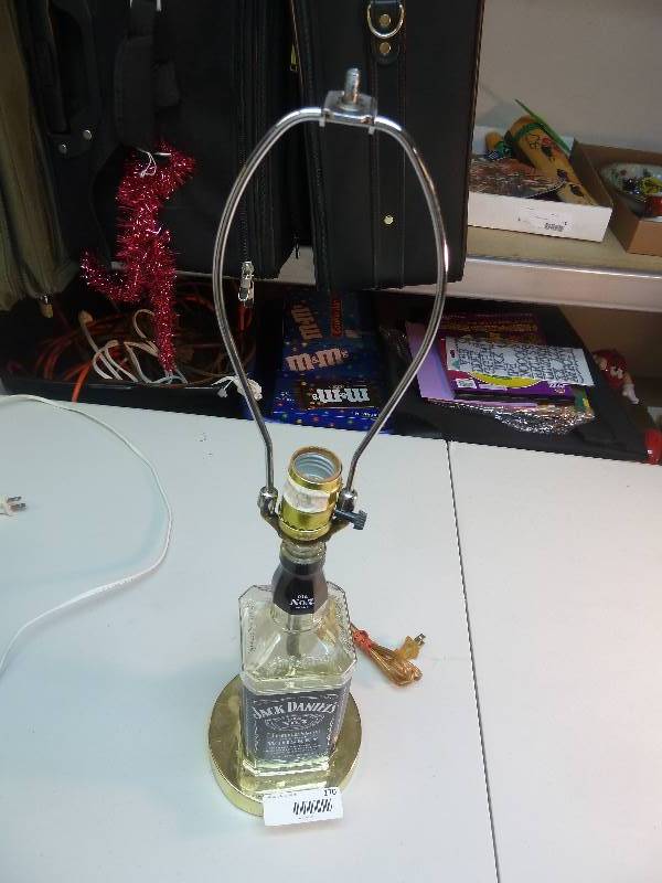 lot 170 image: Jack Daniels Lamp