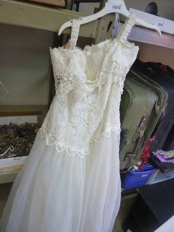 lot 175 image: Used Wedding Dress