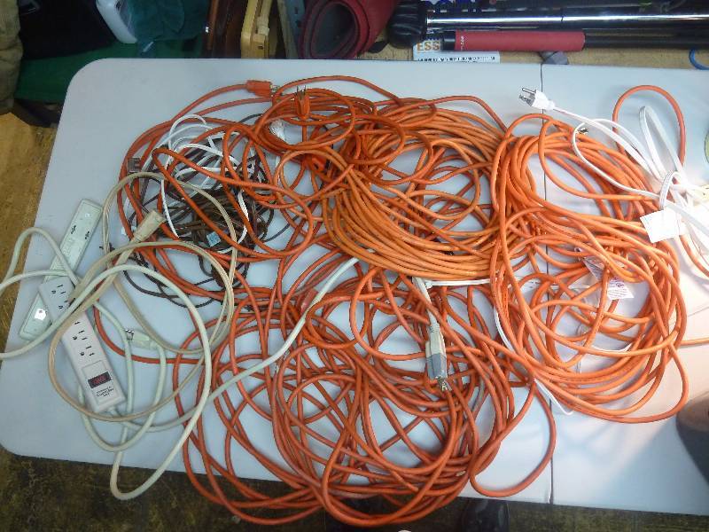 lot 185 image: Large Extension Cord Lot