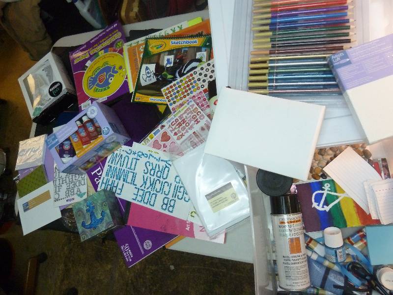 lot 187 image: Huge Craft Lot