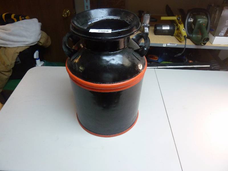 lot 196 image: Vintage Milk Can