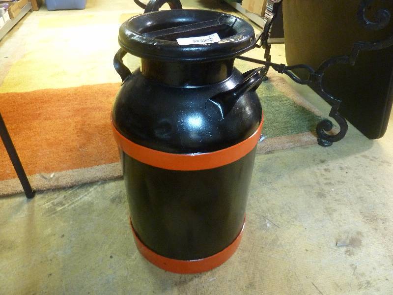 lot 197 image: Vintage Milk Can