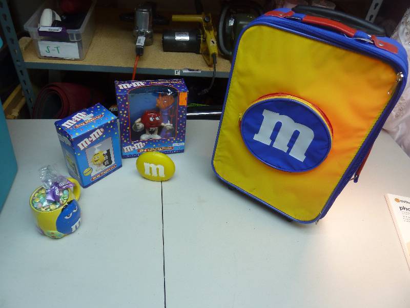 lot 198 image: M&M Collectibles