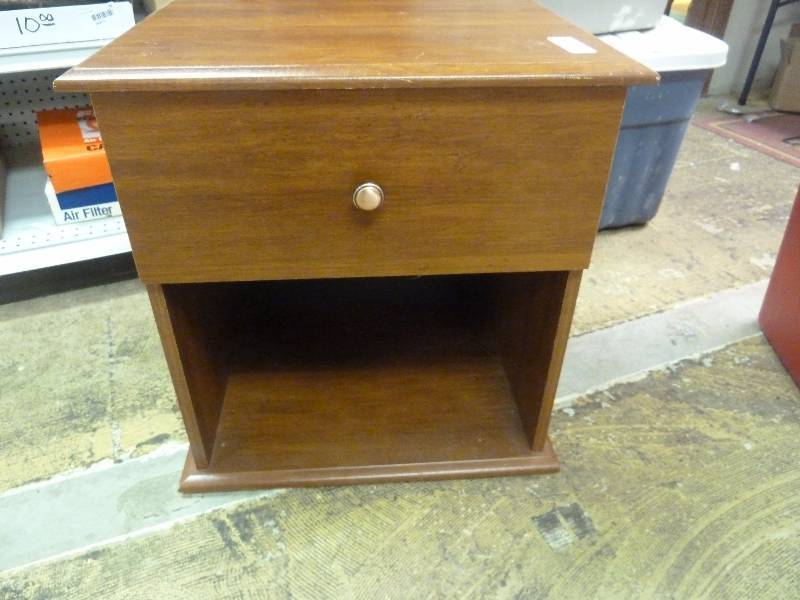 lot 204 image: Night Stand