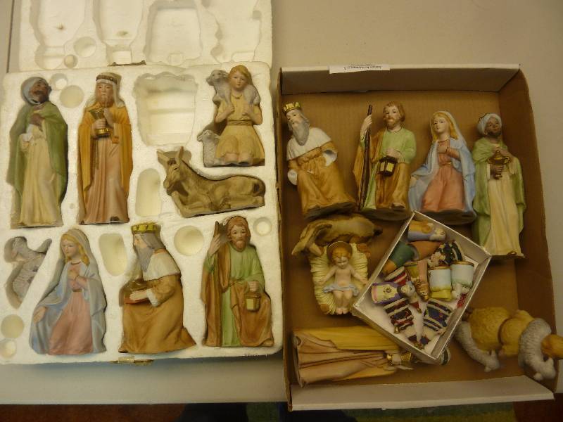 lot 218 image: Nativity Sets