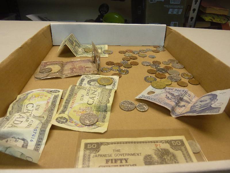 lot 224 image: Foreign Money Lot