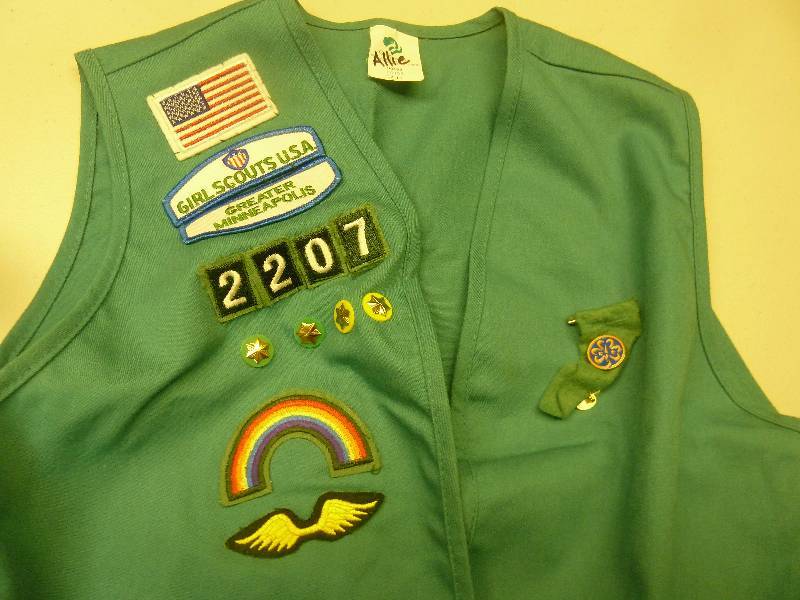 lot 225 image: Girl Scout Lot