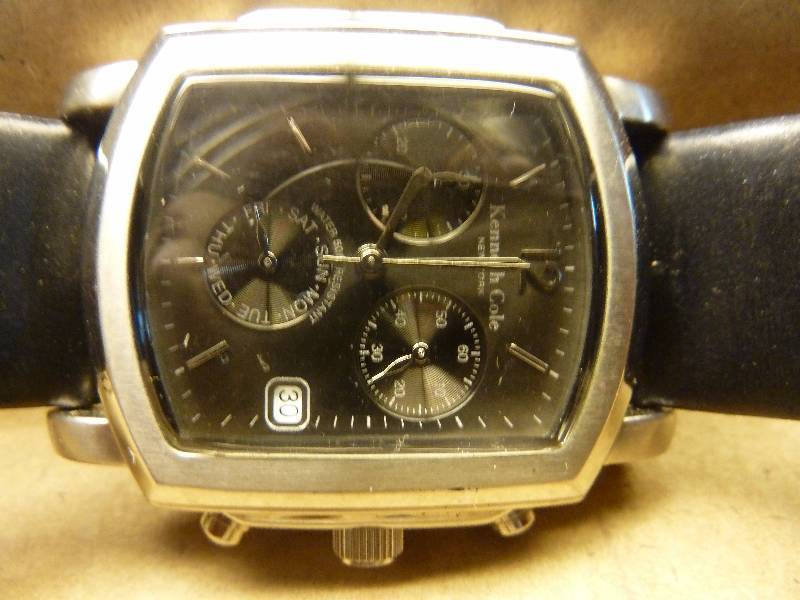 lot 226 image: Kenneth Cole Watch
