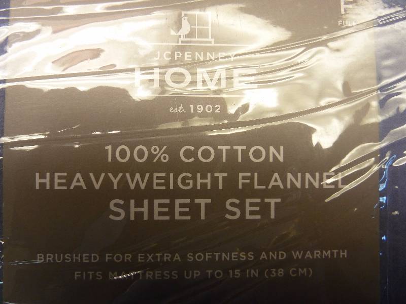 lot 237 image: Flannel Sheet Set