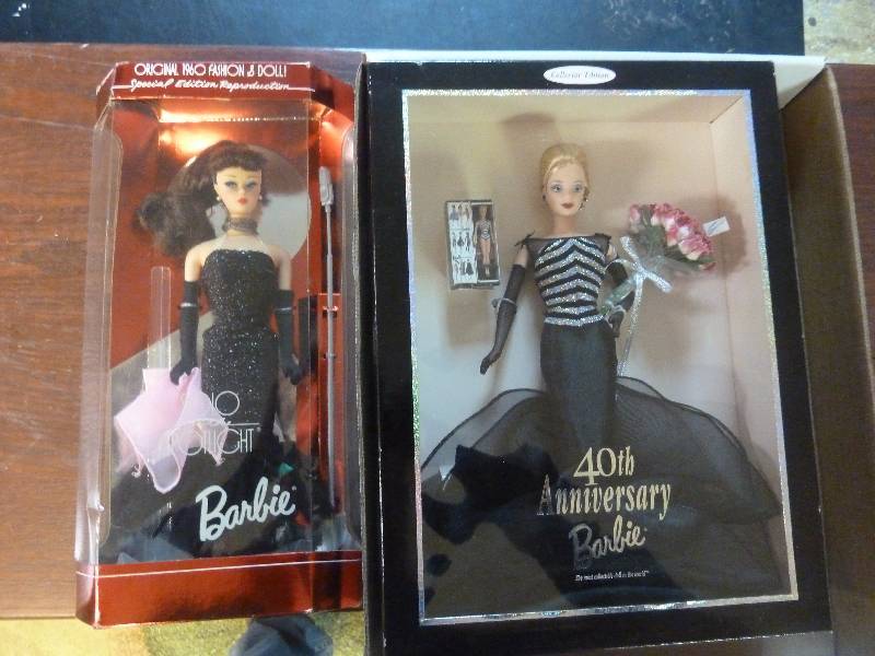 lot 281 image: Barbie Lot