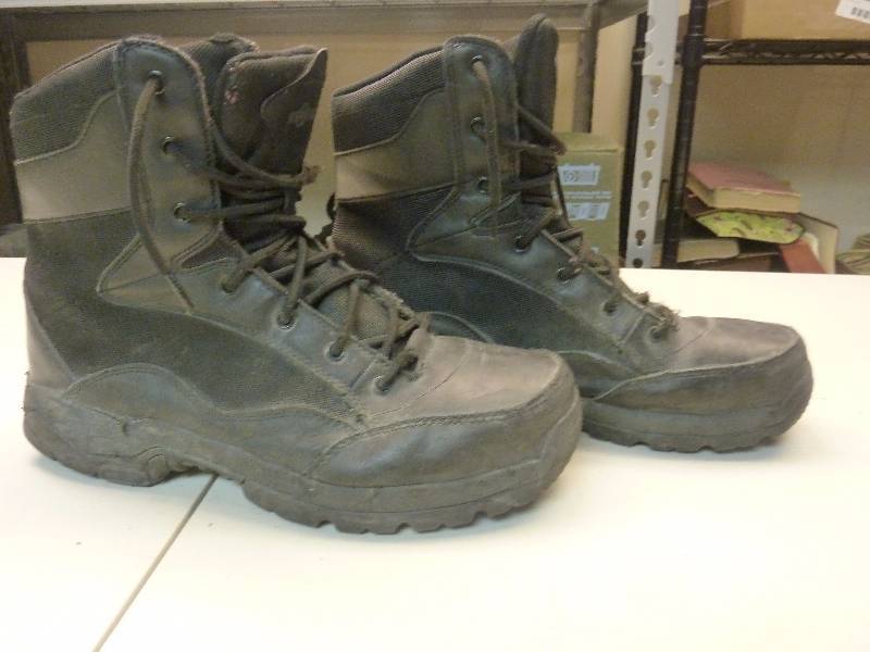 lot 286 image: Mens Interceptor Boots