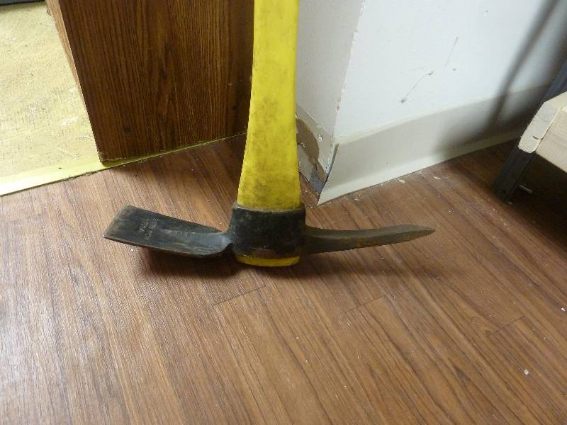 lot 358 image: Pick Axe