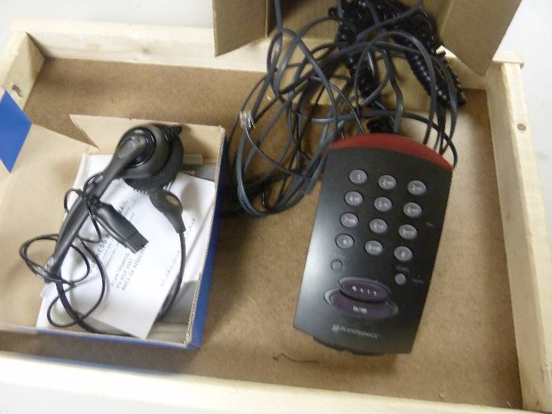 lot 373 image: Electronics Lot