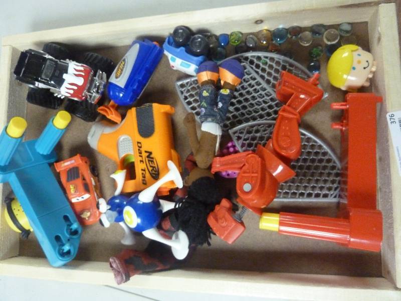 lot 376 image: Toy Lot