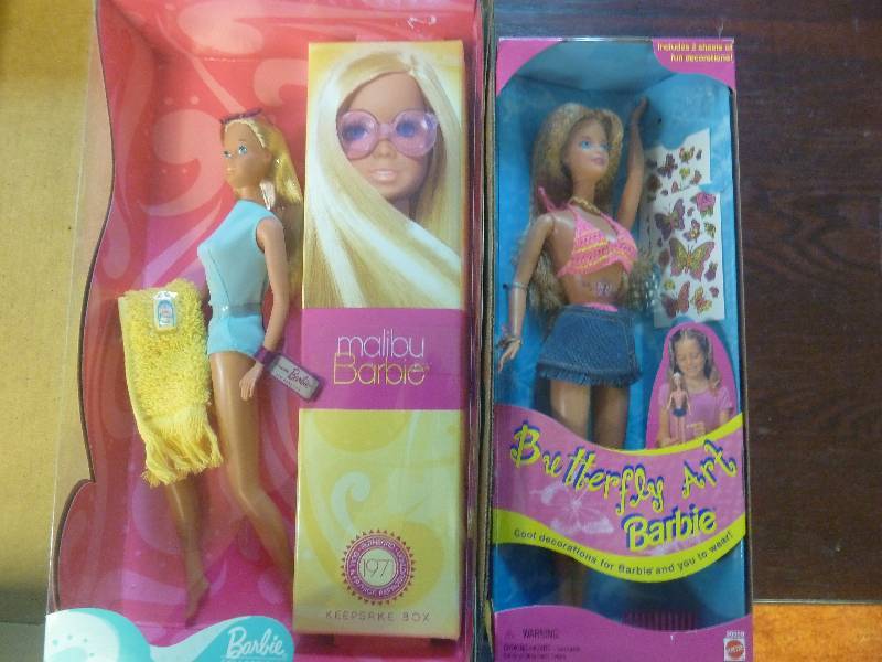 lot 292 image: Barbie Lot