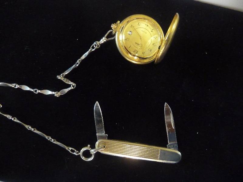 lot 303 image: Colibri Pocket Watch
