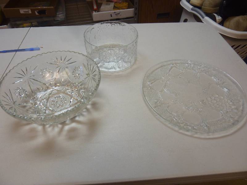 lot 306 image: Glassware