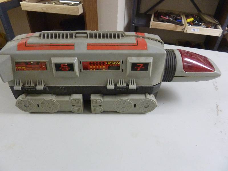 lot 330 image: Vintage Toy