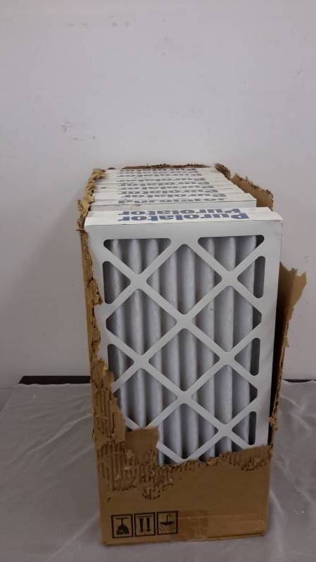 lot 7 image: 11 Purolator 12x24x2 filters