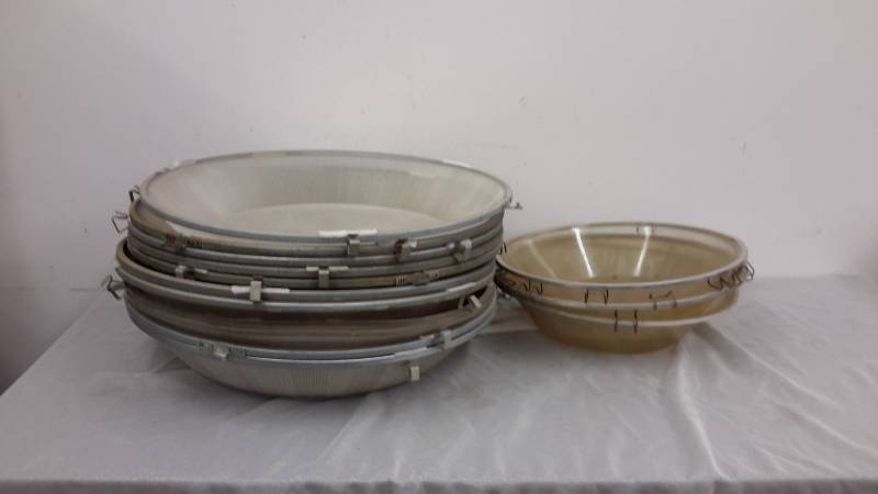 lot 53 image: Lensescovers