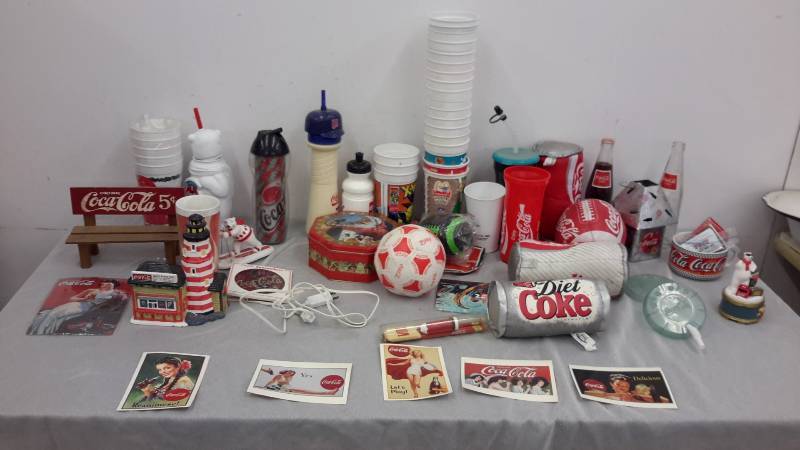 lot 73 image: Coca-Cola collection
