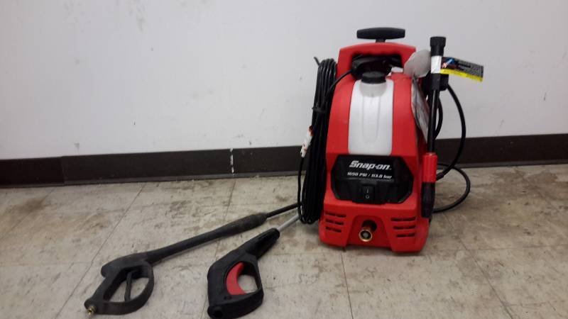 lot 84 image: Snap-On pressure washer