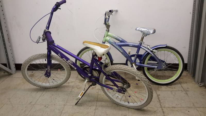 lot 90 image: Couple of bicycles