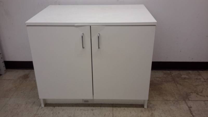 lot 96 image: Storage cabinet