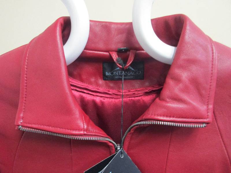 Montanaco Red dyed fine lamb (small)