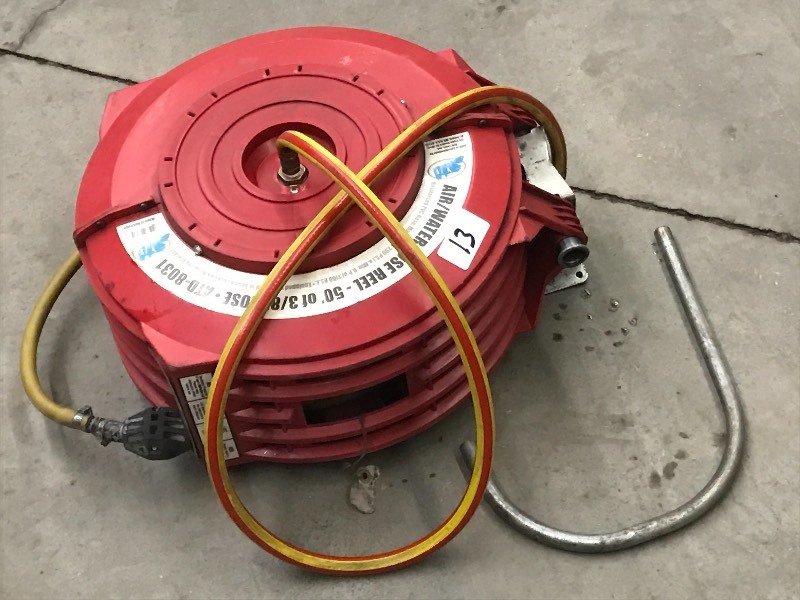 lot 13 image: MTD AirWater Hose Reel With 38x5...