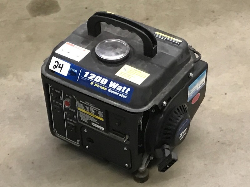 lot 24 image: Eagle River 2HP 2-Stroke 1200Watt G...