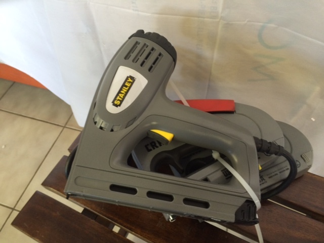 lot 72 image: Craftsman Staple Guns x3