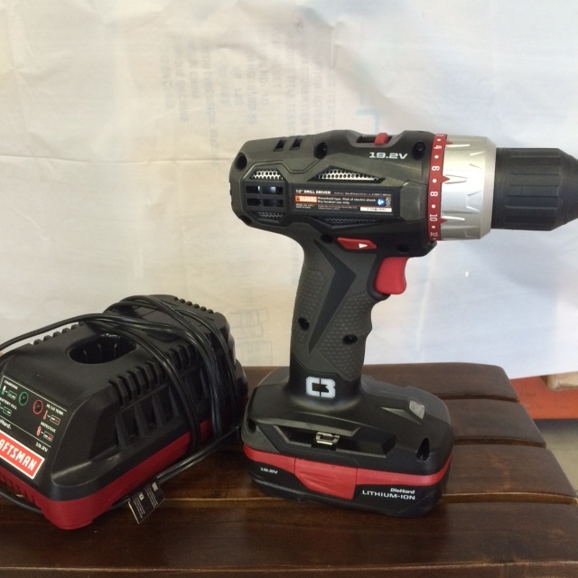 lot 69 image: Black and Decker Screw Gun, With 19.2 Lithium Battery and Charger