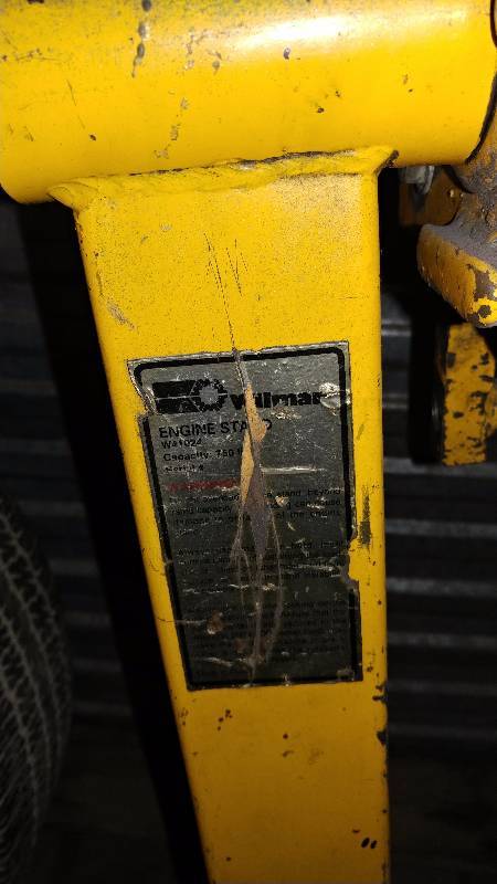 lot 2 image: Wilmar Engine Stand