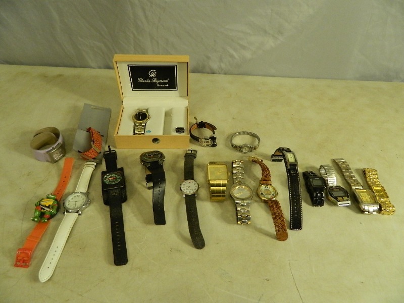 lot 12 image: Watches
