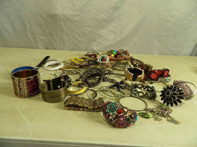 lot 15 image: Bracelets, Bangles, and More