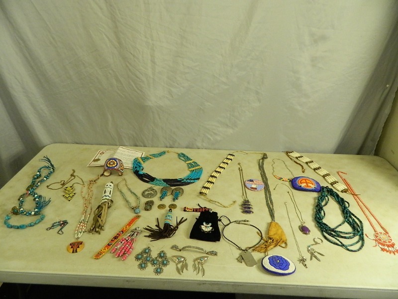 lot 17 image: Native American  Southwestern Beadwork, Jewelry, and More
