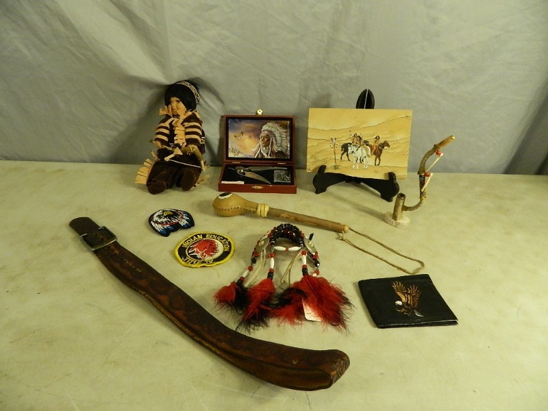 lot 18 image: Native American  Southwester Items